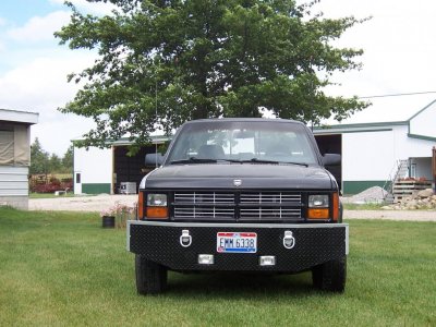 Dakota Front View Away.jpg