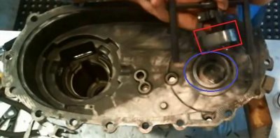 NP246 Output Shaft Rear Bearing and Case Photo - RickaFix.jpg