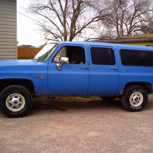 86 3/4 ton 4x4 burb with a tired 350/400