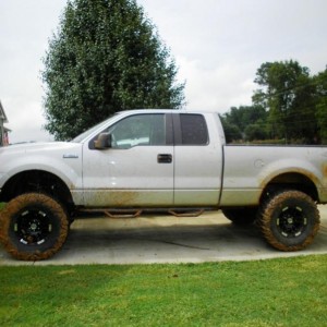 8 inch BDS lift with dual BDS steering stabilizers on 37 inch Nitto Mud Grapplers and Yukon 4:88 gears.