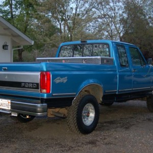 Tool Box, Black cargo light, Reverse lights, Bronco bumper and reciever, CB antenna