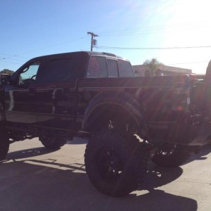 RIV Customz 15in lift