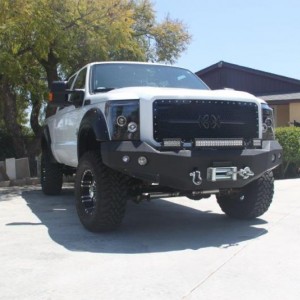 Royalty Core grille and Recon Lights