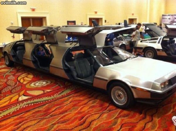 Delorian_Stretch.jpg