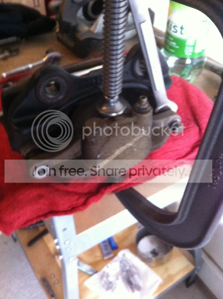 StubbornCaliperBolt_Rear.jpg