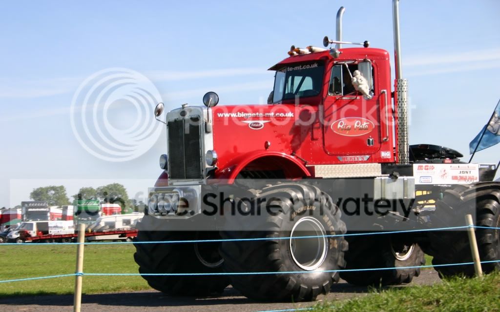 trucks_11bdd0db.jpg