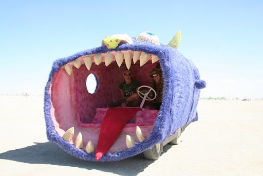 crazy-shark-car.jpg
