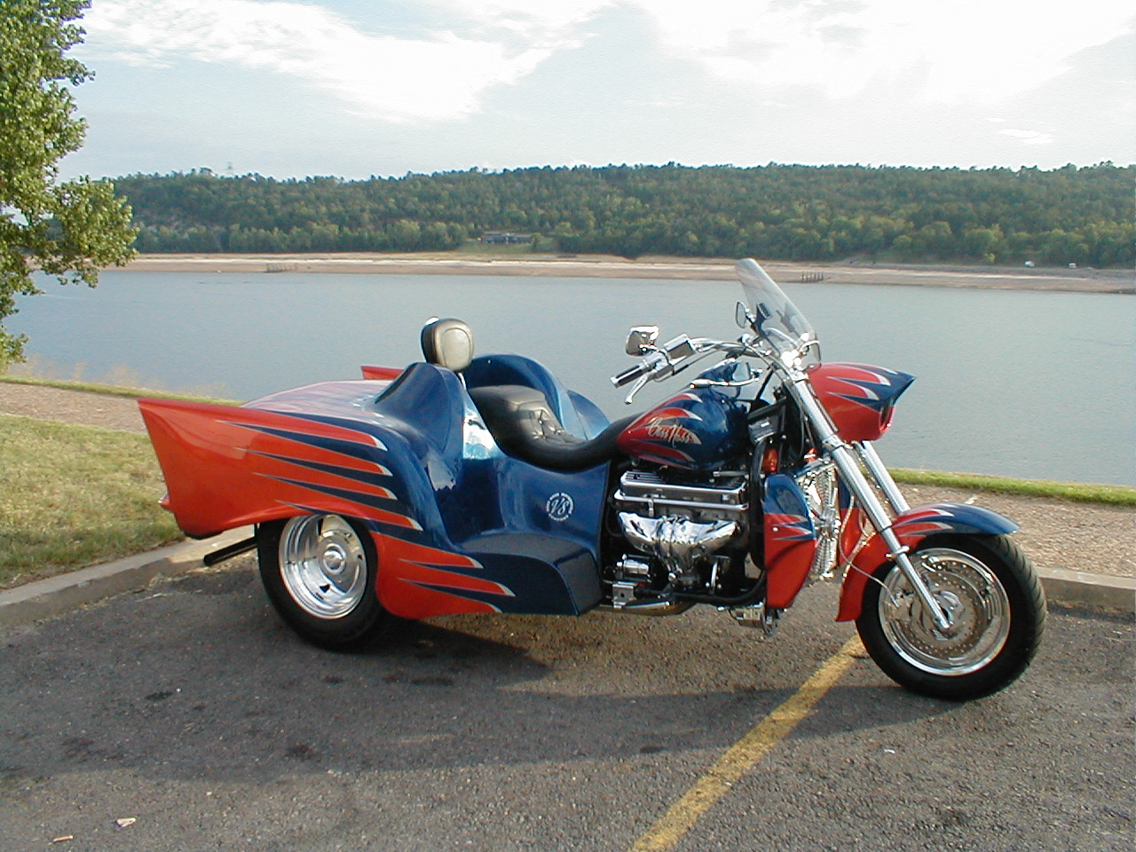 Blue-Orange57Trike1.jpg