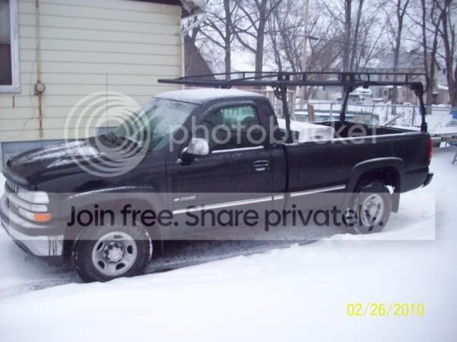 truckwitracks007.jpg