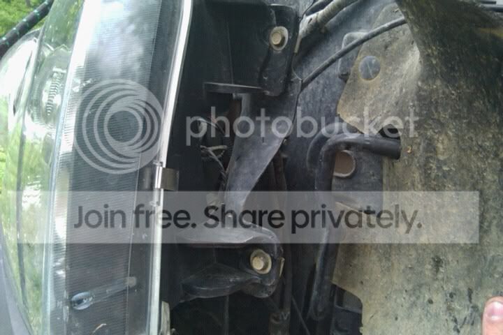 headlightbroke2.jpg