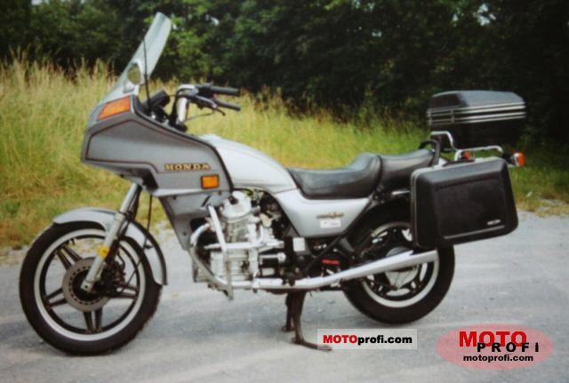 honda_gl_500_silver_wing_1982_4_lgw.jpg