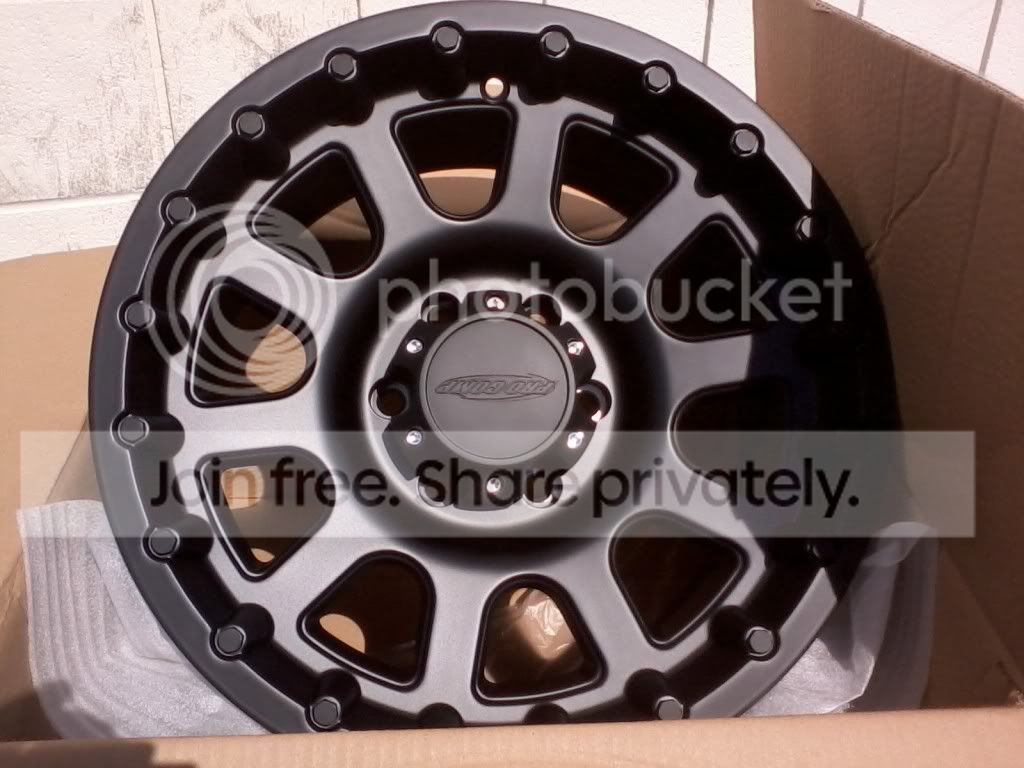procomp7032flatblkwheels001.jpg