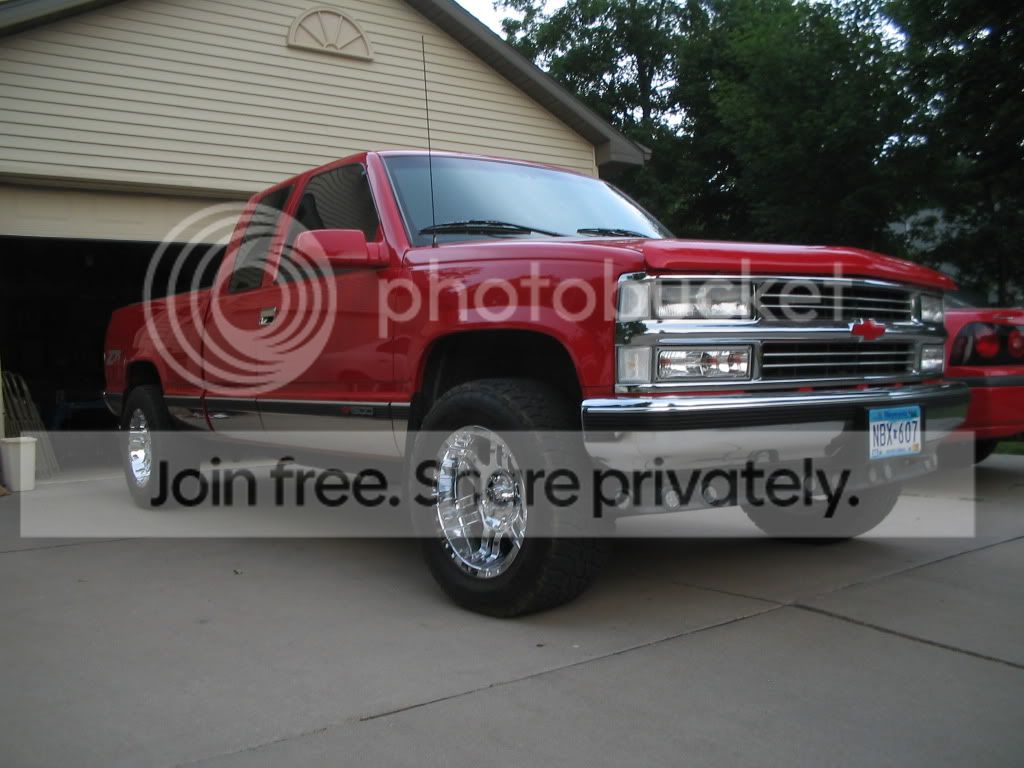 redtruck011.jpg
