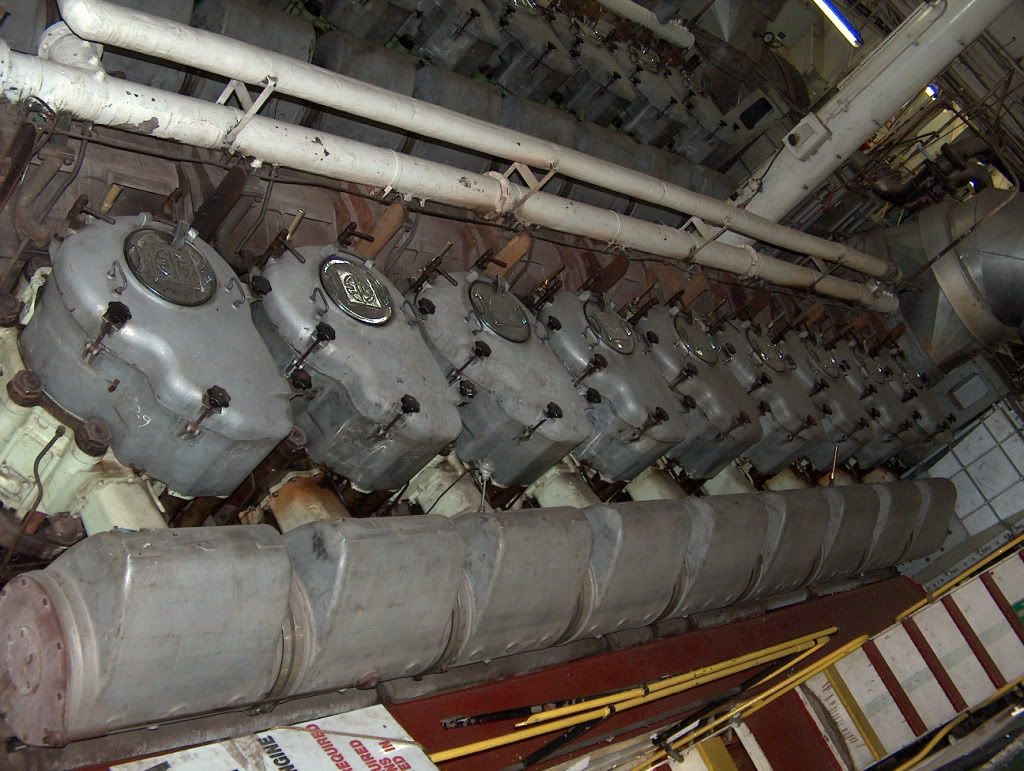 EngineRoomPics002.jpg