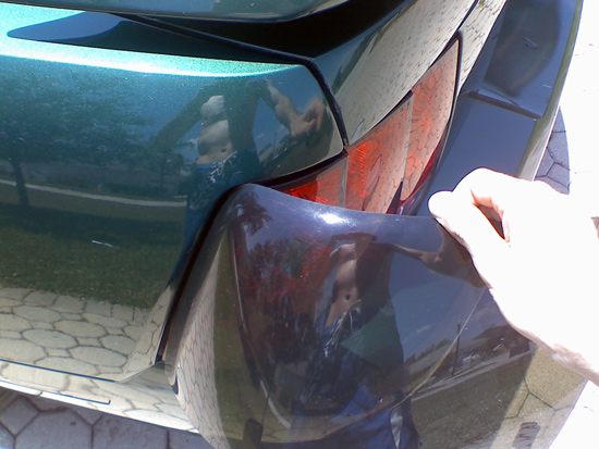 99-04-taillight-cover-install-002.jpg