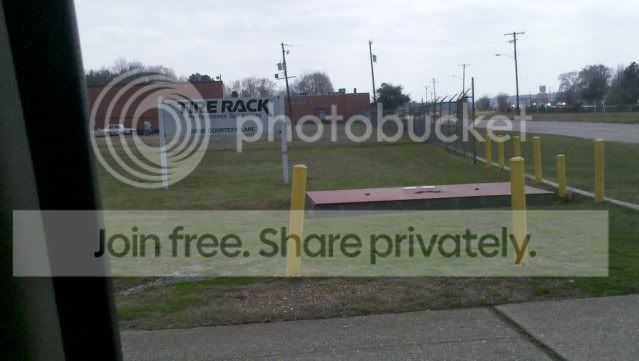1021726935_photobucket_36110_.jpg