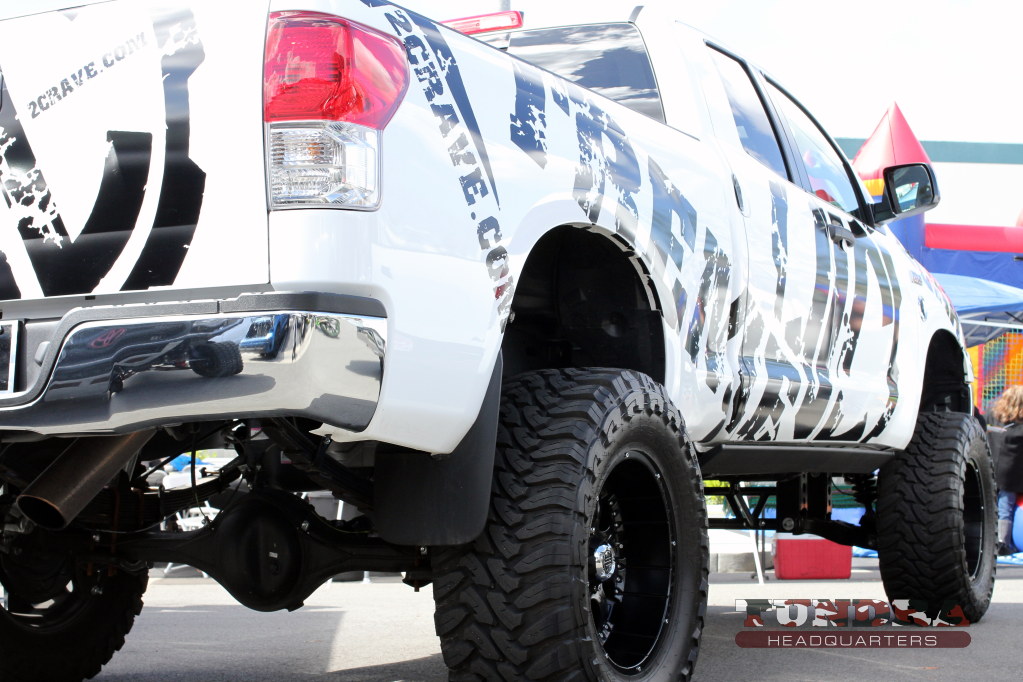 2crave-wheels-lifted-tundra.jpg