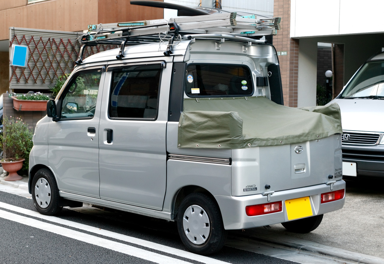 Daihatsu_Hijet_Deck-van_001.JPG